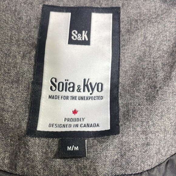 Soia & Kyo gray flannel puffer with coyote fur hood trim - Picture 4 of 9